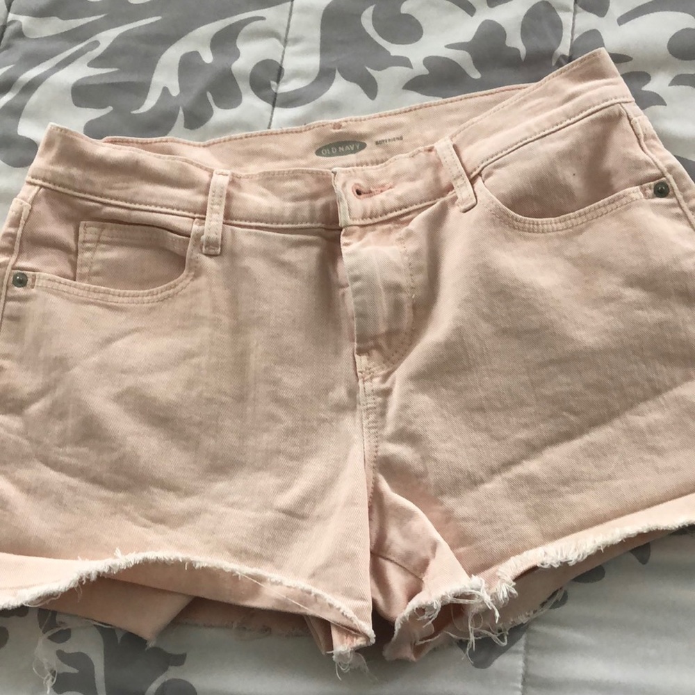 Old navy blush pink/peach shorts. Size 4.